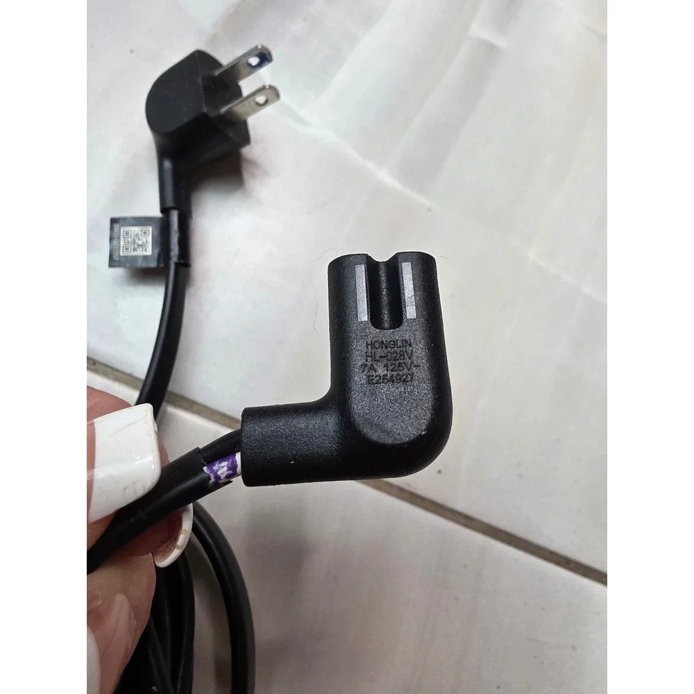 Honglin HL-028V 2-Prong Right Angle Power Cord C7 Non-Polarized 7A 125V Black A4